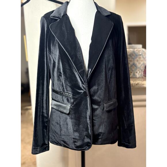 Vici Black Velvet Blazer Tuxedo Jacket NEW Size small 4-8 MSRP $198 - Picture 7 of 9